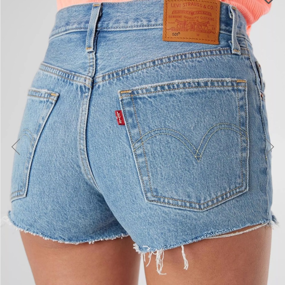 NWT LEVI’S 501 Mid-Rise Shorts